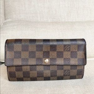 Louis Vuitton Sarah Wallet in Ebene pattern